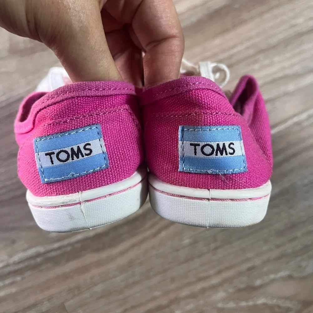 Toms Pink and White Canvas Sneakers New 13.5